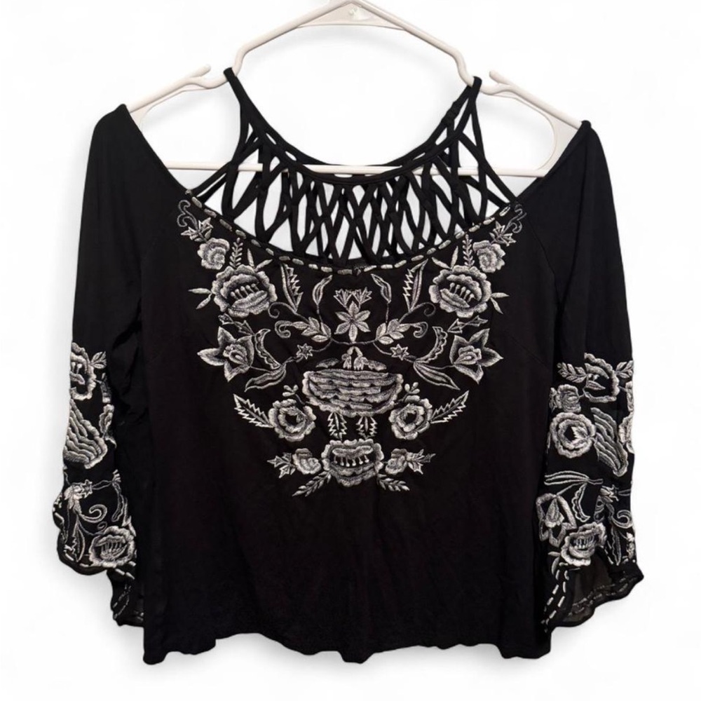 Boston ProperBlack Embroidered Women's Top / Bell Sleeve Top